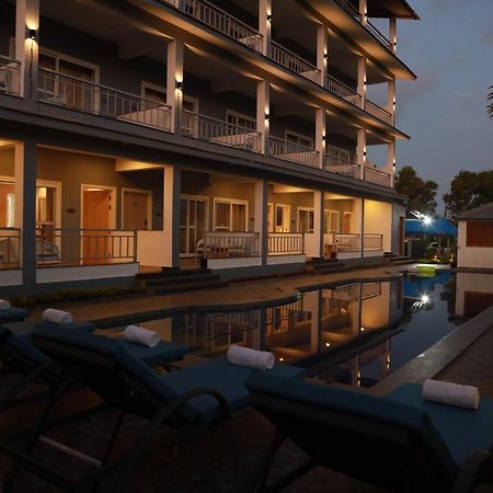 Gracias Cafe & Resort Morjim Exterior foto
