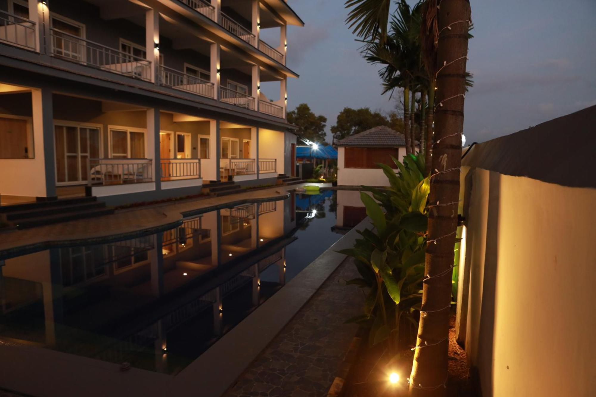 Gracias Cafe & Resort Morjim Exterior foto