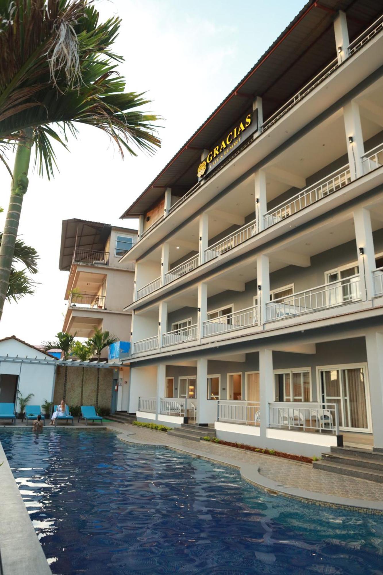 Gracias Cafe & Resort Morjim Exterior foto