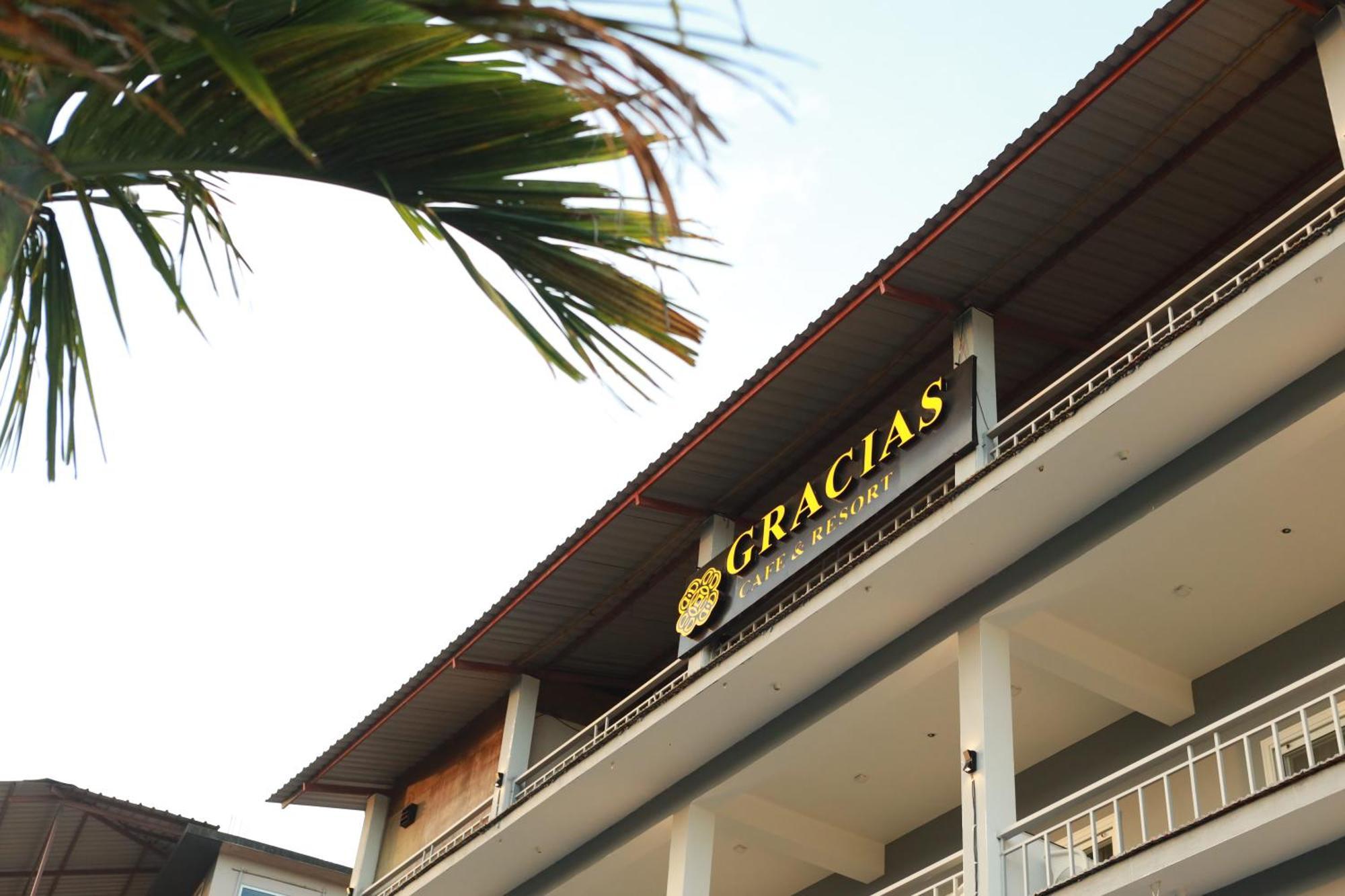 Gracias Cafe & Resort Morjim Exterior foto